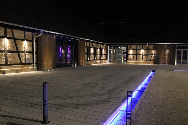 Lichtinstallation "Alter Glanz in neuem Licht"